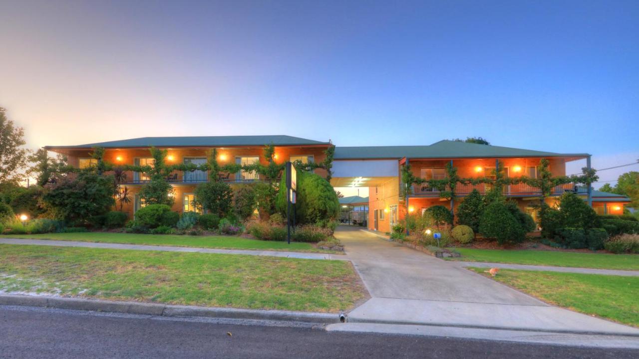 The Vines Motel & Cottages Stanthorpe Exterior foto